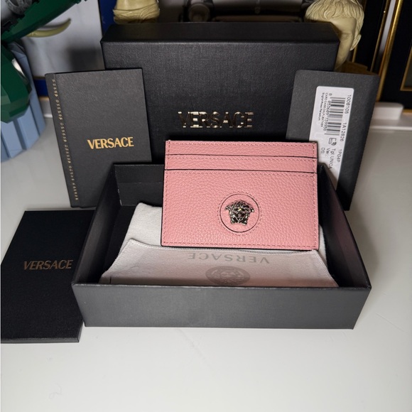 NWT Authentic Versace Blush Pink Card Holder with box dust bag and COA❤️ - Picture 2 of 7